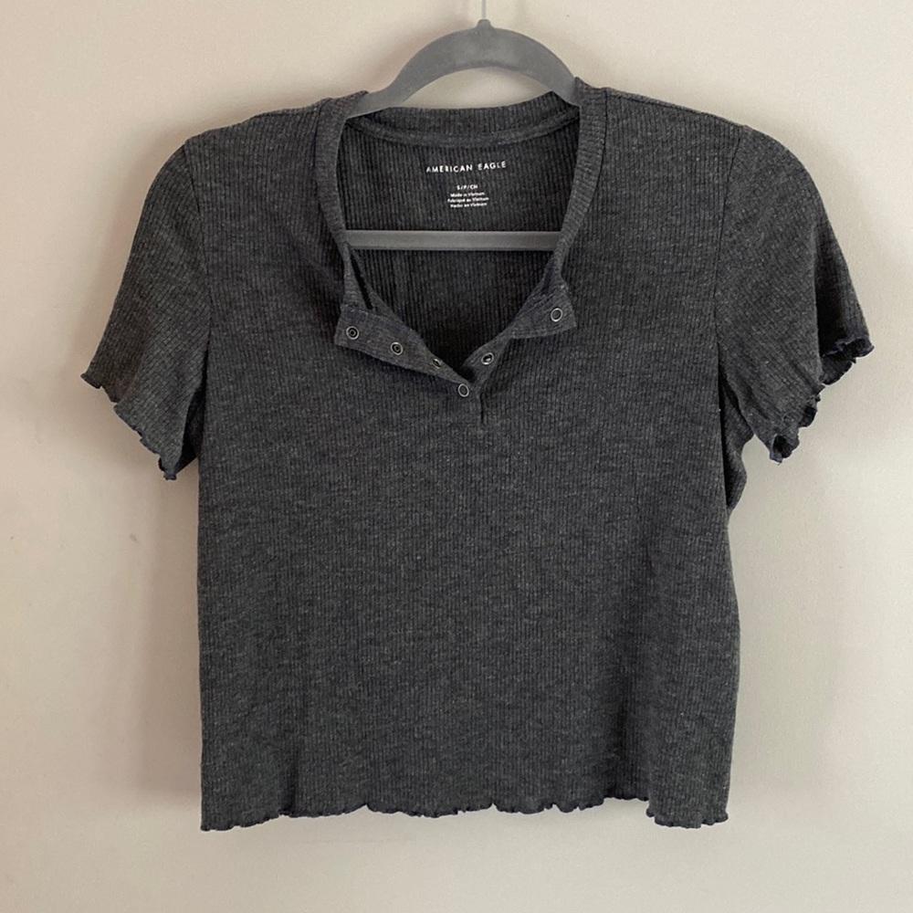 american eagle grey t-shirt
